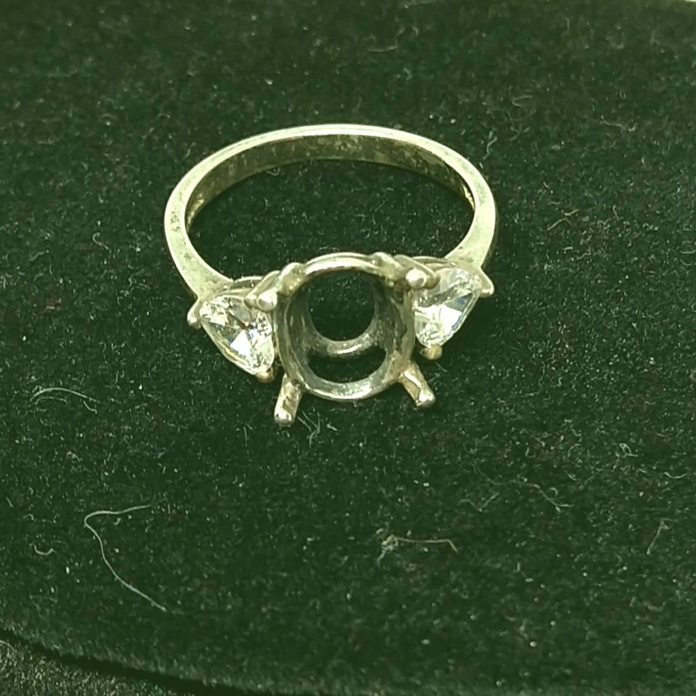 Vintage 1950s Sterling 925 Setting Oval Center 2 Small Heart Shaped CZs Size 7